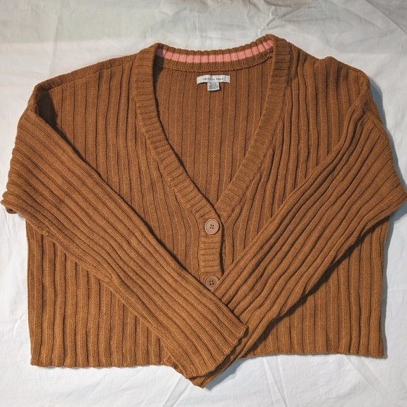 AE NWOT Caramel Boxy Cropped Boyfriend Cardigan Sz S - Picture 1 of 3
